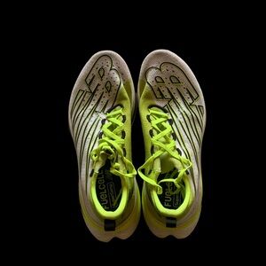 New Balance Fuelcell Elite